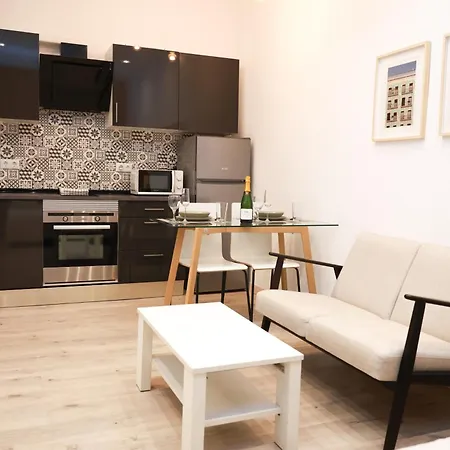 Cozy Near The Camp Nou Stadium